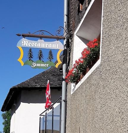 Hotel-Restaurant Drei Tannen Bellwald Exterior foto