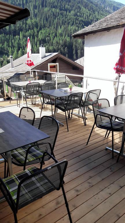 Hotel-Restaurant Drei Tannen Bellwald Exterior foto